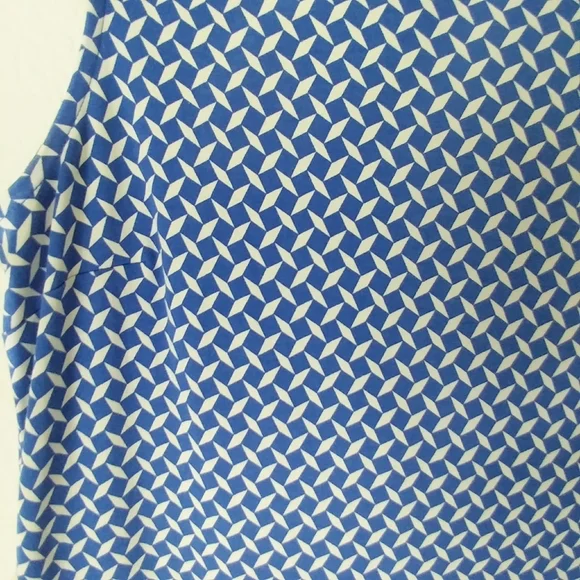 NY&C Sleeveless Geometric Shift Dress - Picture 4 of 6